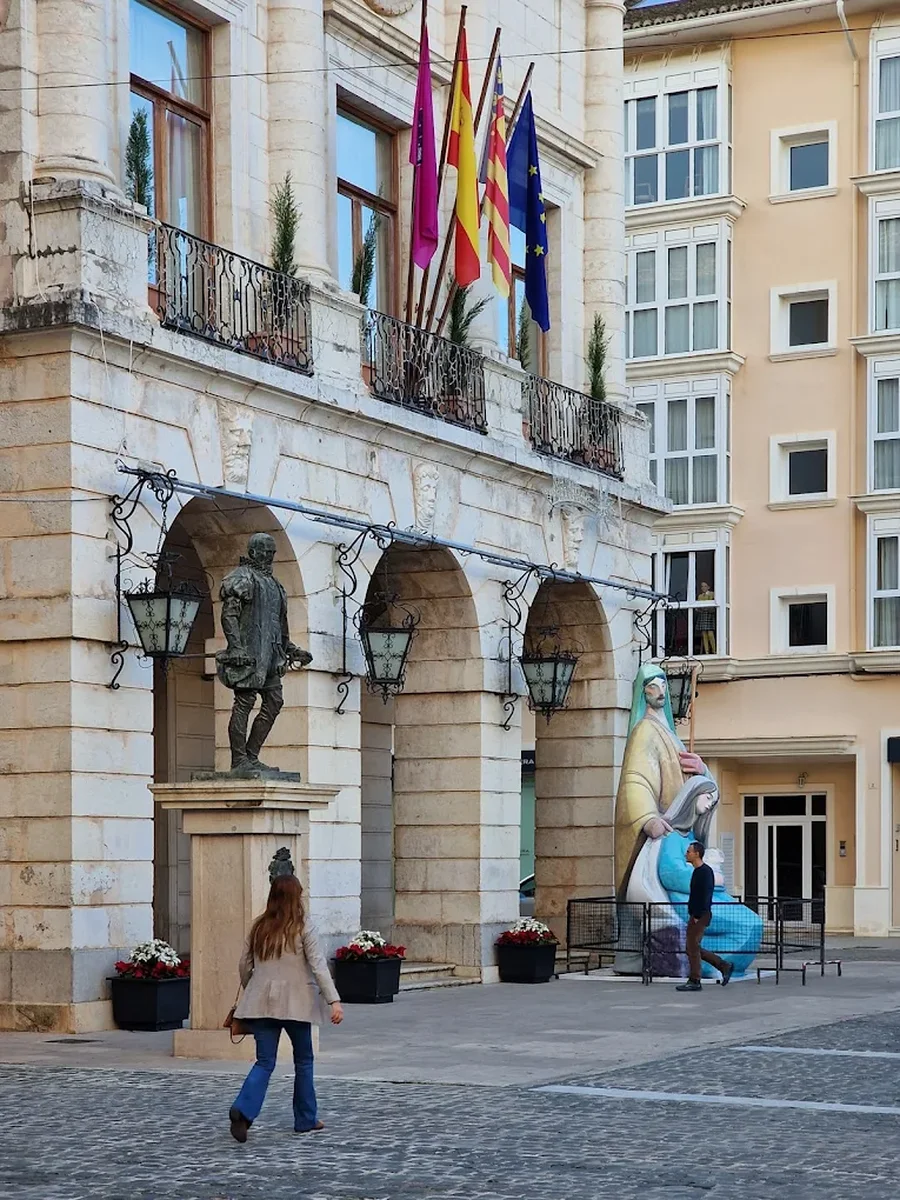 Straße beim Rathaus von Gandía