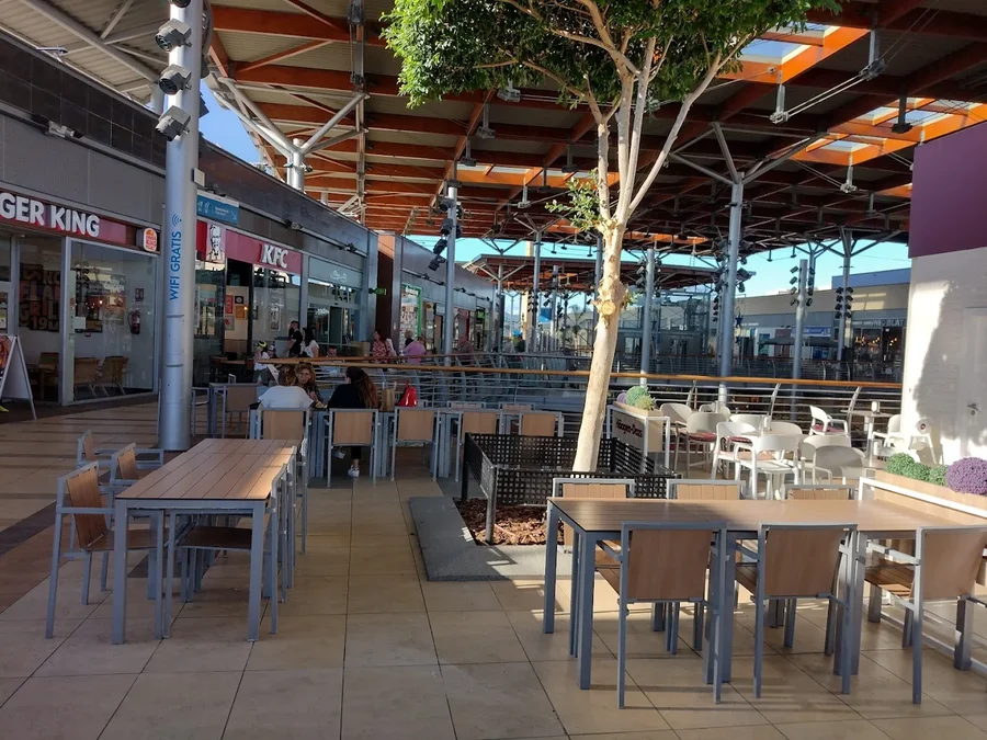 Restaurants in La Vital