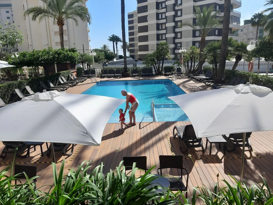 Pool im Hotel Los Robles